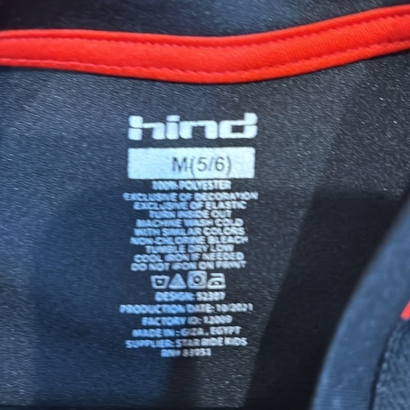 Bundle boys play clothes 4 piece lot pants and tops size 5/6 black and red - Picture 11 of 12